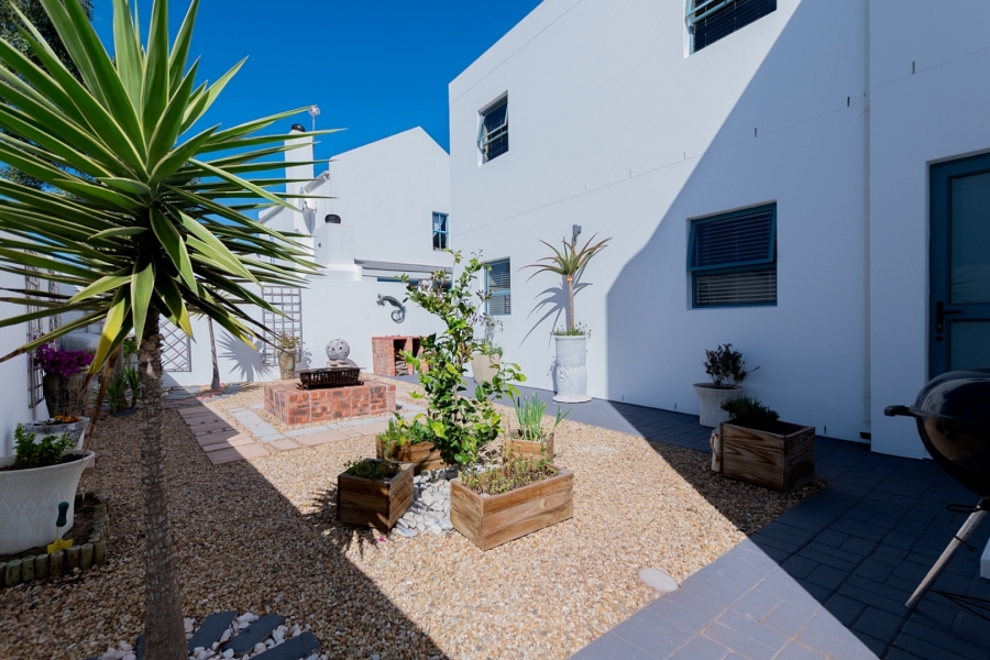 3 Bedroom Property for Sale in Blue Lagoon Western Cape